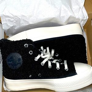 Brand new never worn Sherpa converse.